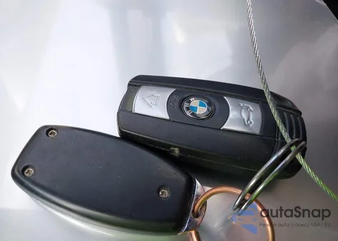 2010 BMW 128I z USA, uszkodzony, nr VIN WBAUP9C54AVL89008